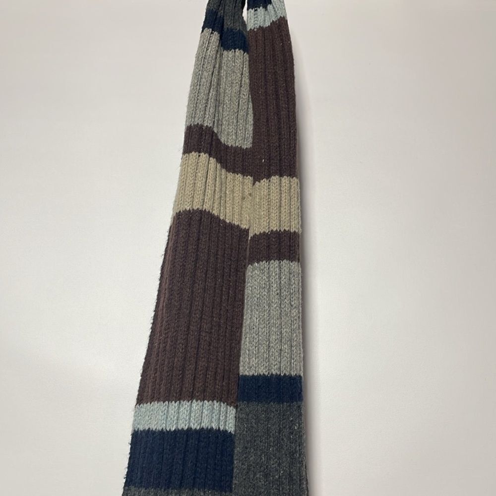 60% wool scarf - Picture 3 of 5